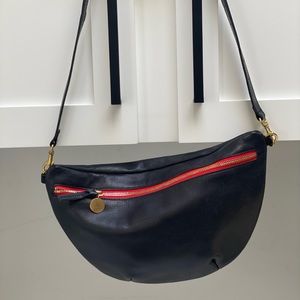 Clare V. Grande Fanny